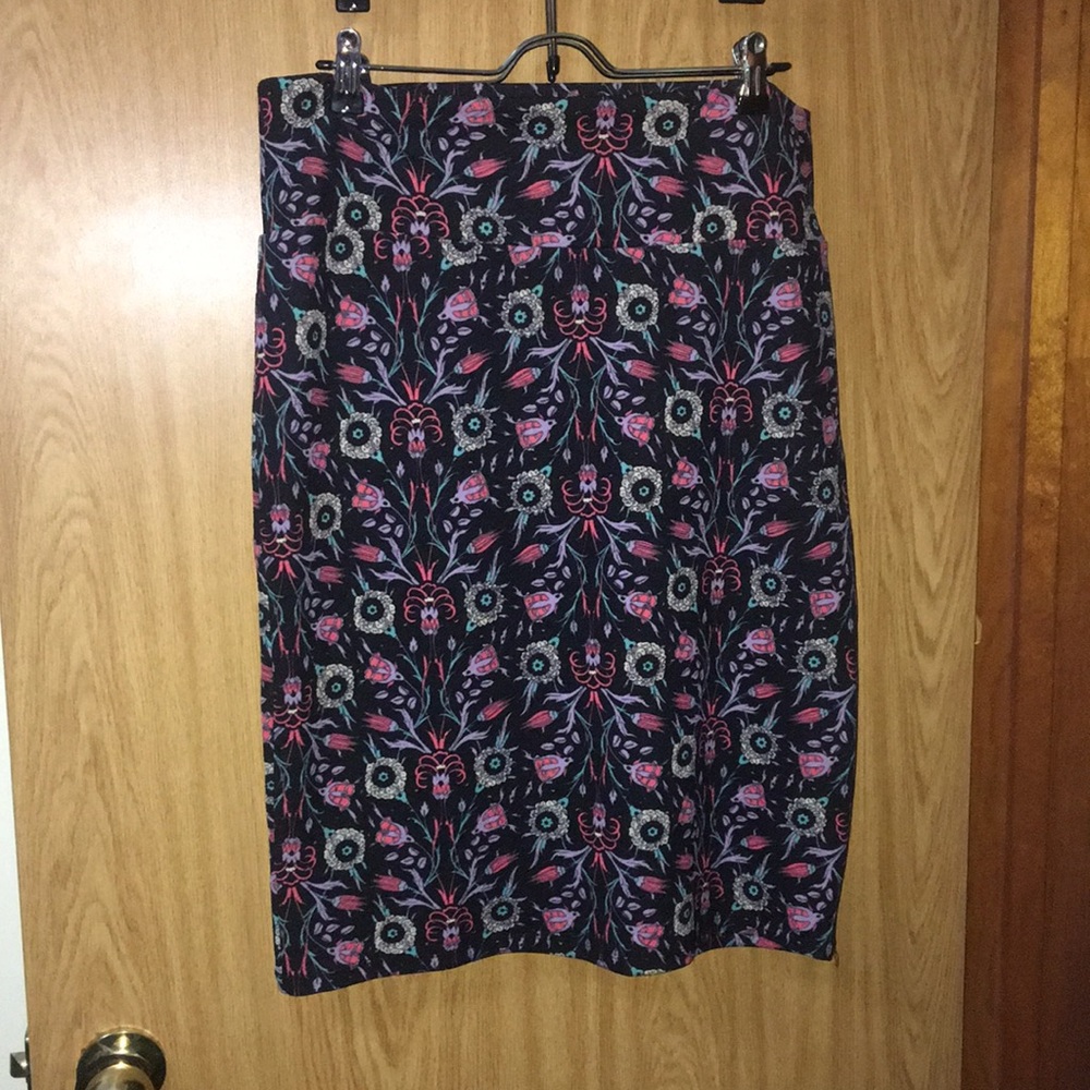 Lularoe Cassie skirt